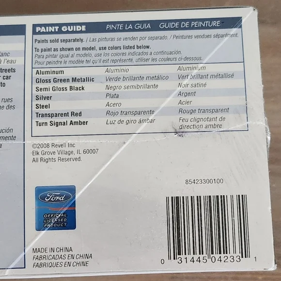 Revell Bullitt 1968 Ford Mustang GT 1:25 Scale Model Kit - Steve McQueen - Picture 9 of 15